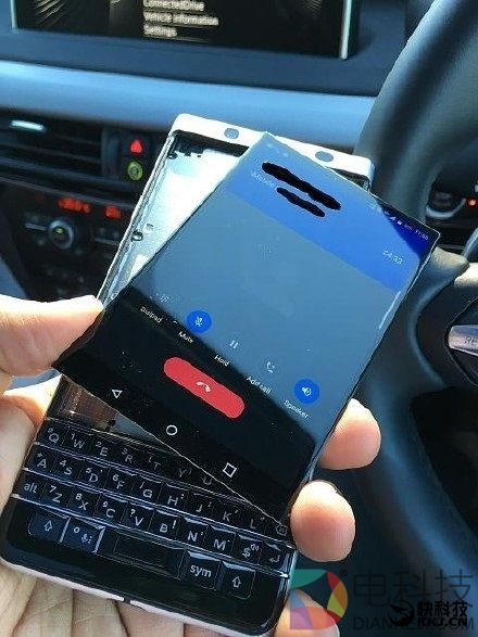 黑莓新机暴设计缺陷：屏幕未使用粘合剂