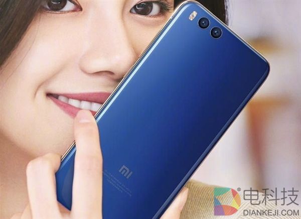 小米6 Plus背壳谍照曝光：双摄+四曲面设计