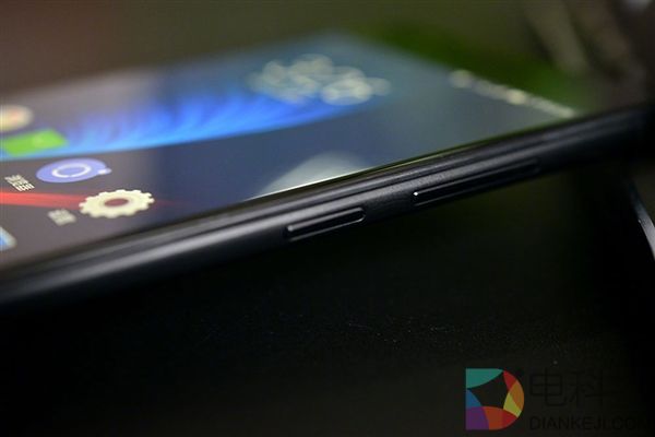 赵丽颖代言！ivvi V3真机实拍：smooth设计理念美观手感相得益彰