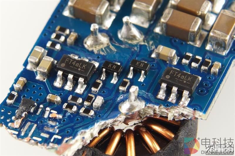 小米车载充电器快充版CZCDQ02ZM拆解评测