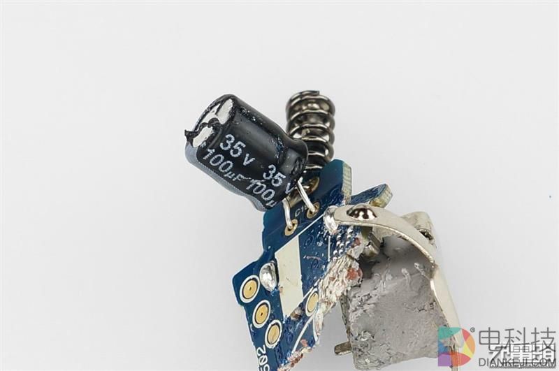 小米车载充电器快充版CZCDQ02ZM拆解评测