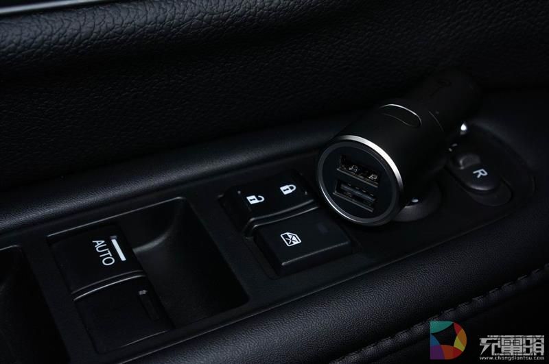 小米车载充电器快充版CZCDQ02ZM拆解评测