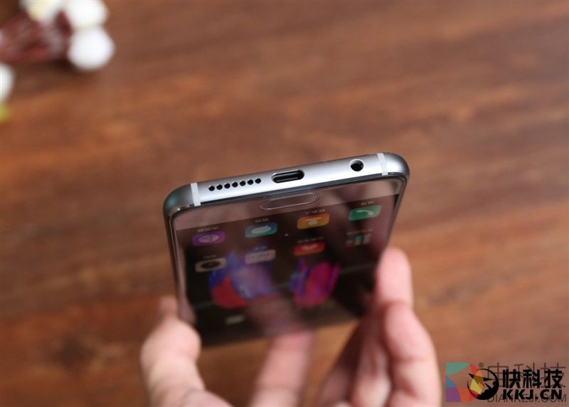 麒麟960最低价！荣耀9评测：颜值堪比胡歌