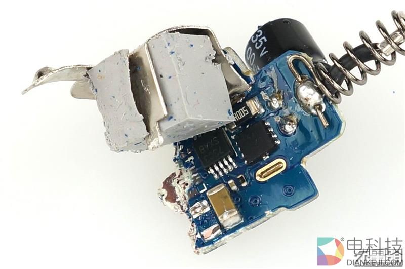 小米车载充电器快充版CZCDQ02ZM拆解评测