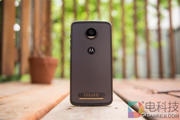 心疼老摩粉们！Moto Z无缘更好用的ZUI系统