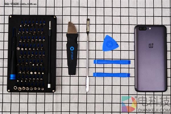屏幕真的装反了？一加5真机拆解 寻找真相