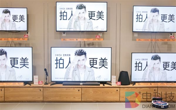 吴亦凡“攻占”小米之家 满眼都是freestyle