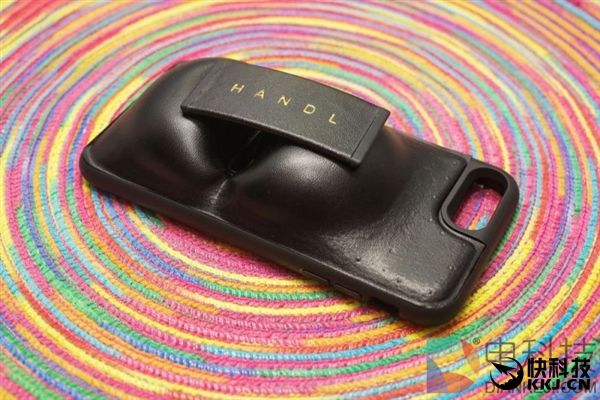 最舒服的手机背部该是这样:奇葩的臀部保护壳