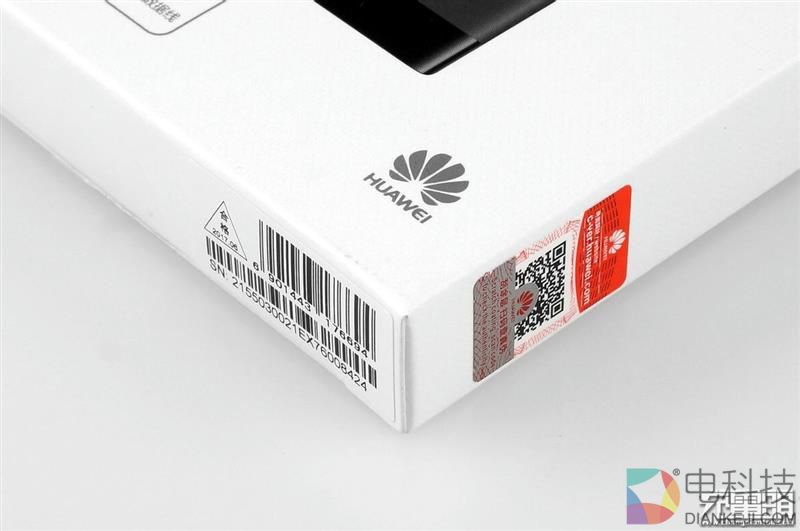 拆解华为用料做好的移动电源：赏心悦目