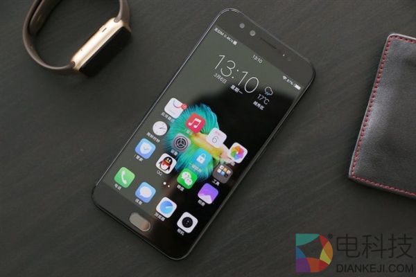 罗志祥秀美照 vivo X9s Plus极限挑战定制版抢镜：后壳亮了