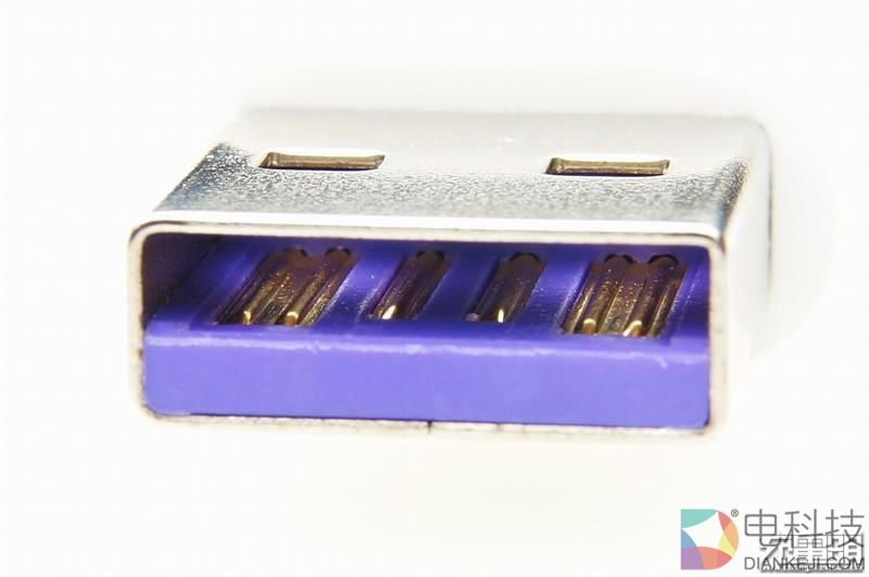 拆解华为用料做好的移动电源：赏心悦目