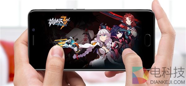 魅蓝手机新海报虐哭单身狗：网友评论扎心了