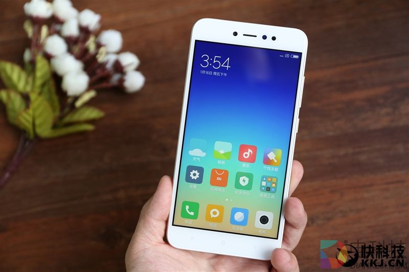 等着卖爆!红米Note 5A高配版评测:1600万柔光自拍