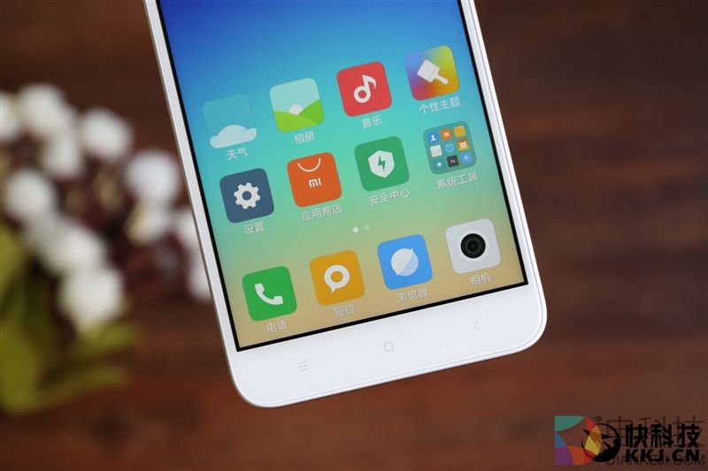 等着卖爆!红米Note 5A高配版评测:1600万柔光自拍