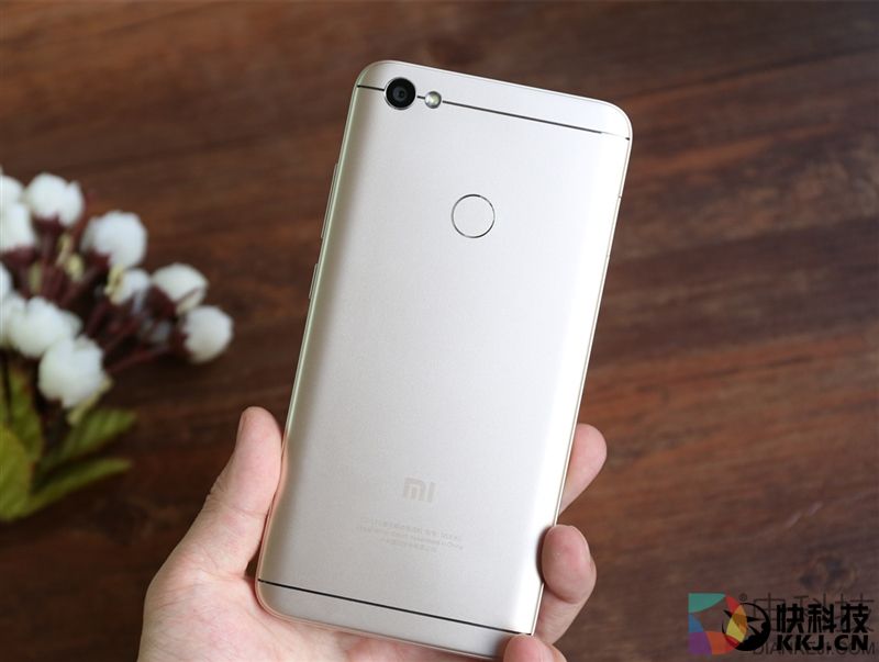 等着卖爆!红米Note 5A高配版评测:1600万柔光自拍