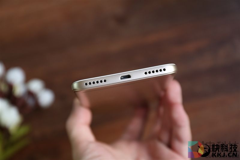 等着卖爆!红米Note 5A高配版评测:1600万柔光自拍