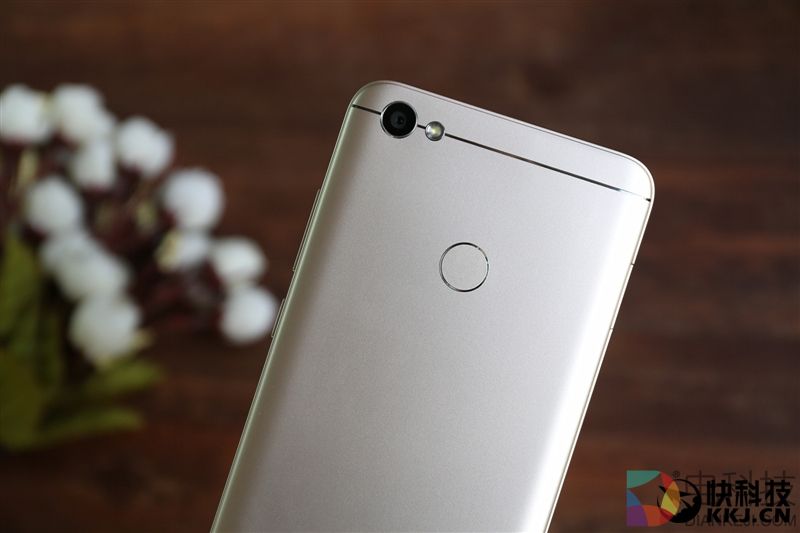 等着卖爆!红米Note 5A高配版评测:1600万柔光自拍