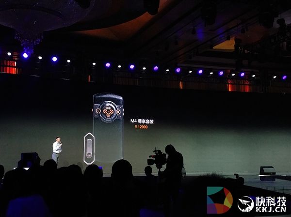 国产8848钛金手机M4发布!25888元壕出天际