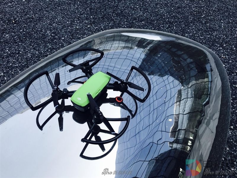 大疆晓Spark无人机上手：小得不可思议