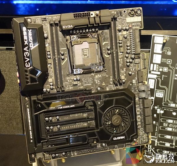 EVGA秀顶级X299 DRAK主板：悍然用上风扇