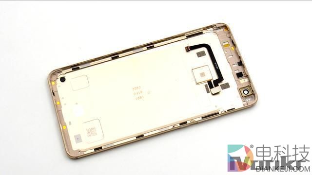 小米Max 2首发拆解:做工提升/维修成本低