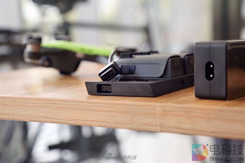 大疆晓Spark无人机上手：小得不可思议