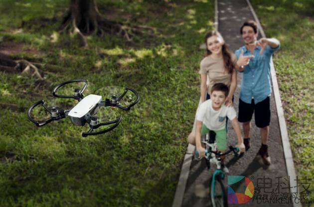 大疆晓Spark无人机上手：小得不可思议