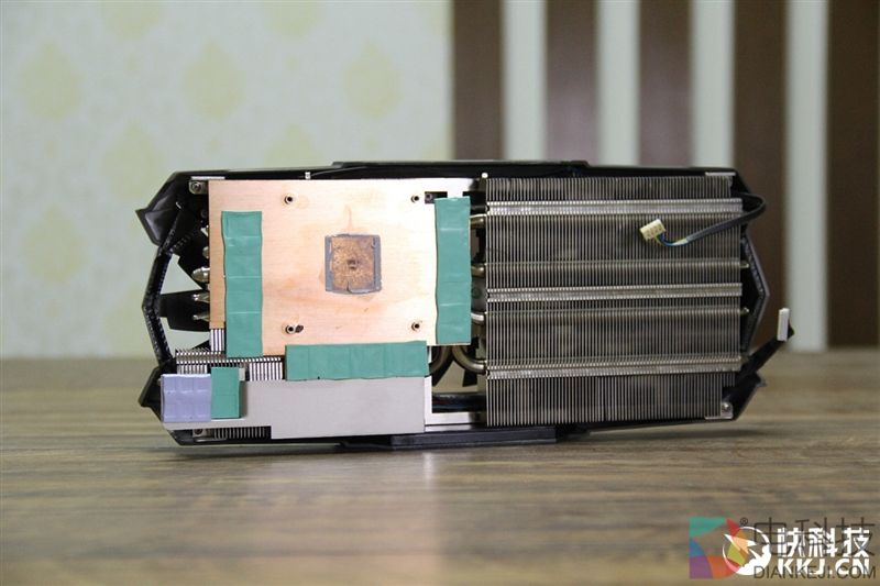 5899元！索泰GTX 1080 Ti PGF评测：卡皇更完美