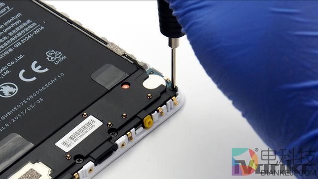 小米Max 2首发拆解:做工提升/维修成本低