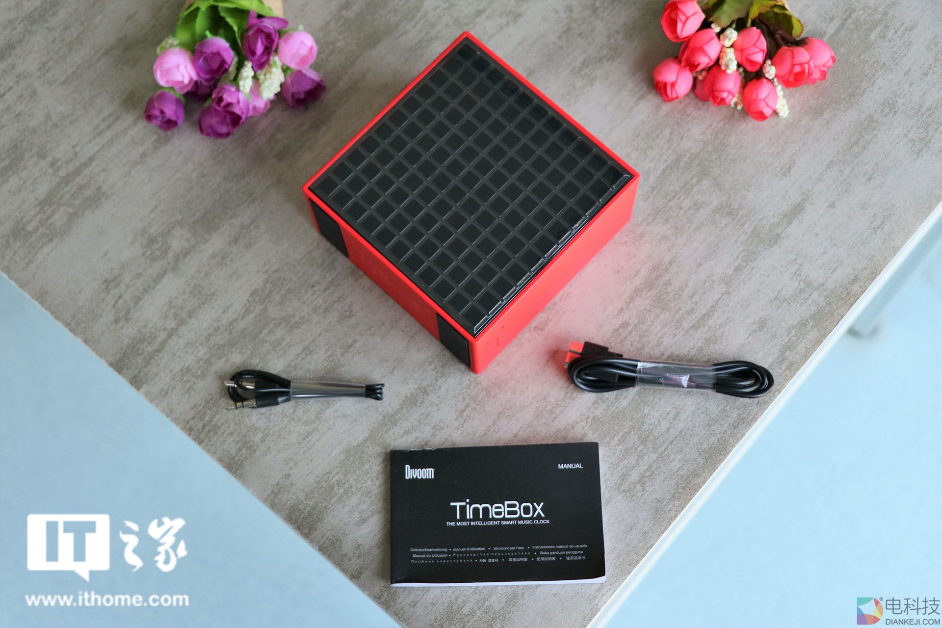 DIVOOM TimeBox智能蓝牙音箱开箱图赏：别致的像素艺术风