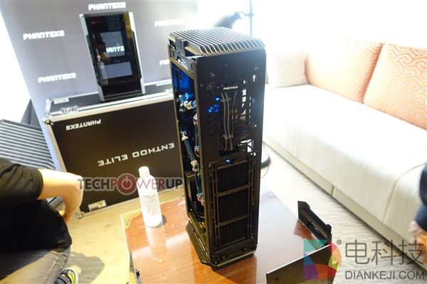 追风者全新SFF机箱太个性:一根方柱子