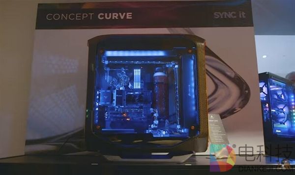 海盗船新机箱12万一个!纯手工碳纤维+曲面玻璃