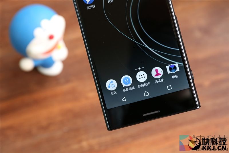 最强黑科技！4K屏+960帧慢动作：索尼Xperia XZ Premium评测