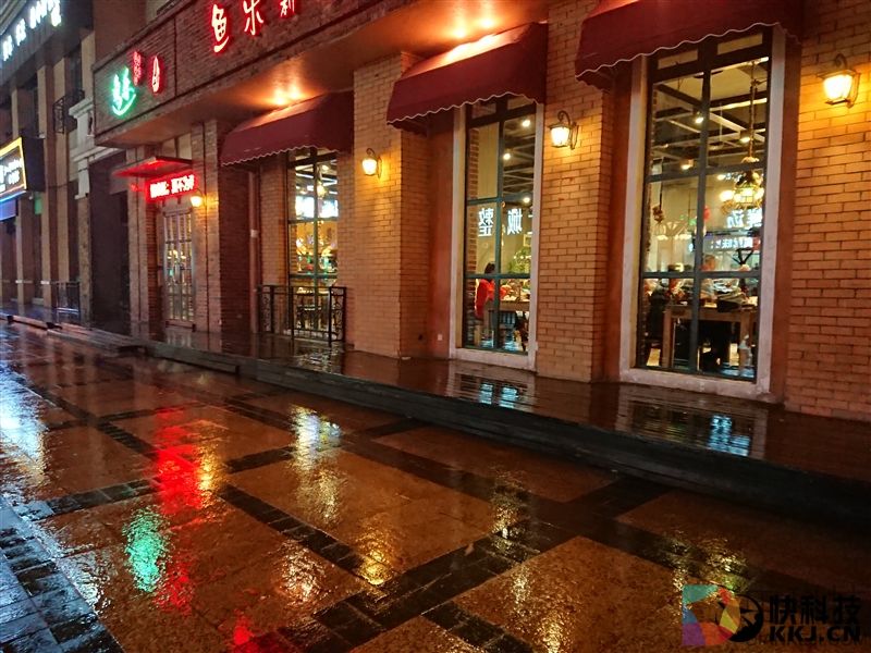 最强黑科技！4K屏+960帧慢动作：索尼Xperia XZ Premium评测