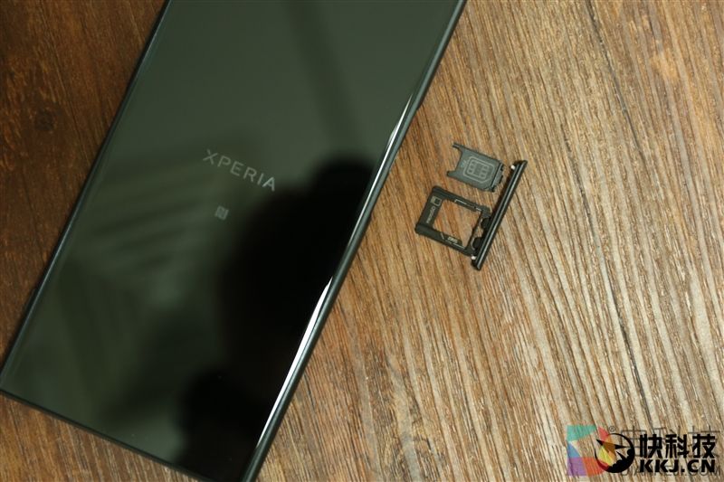 最强黑科技！4K屏+960帧慢动作：索尼Xperia XZ Premium评测