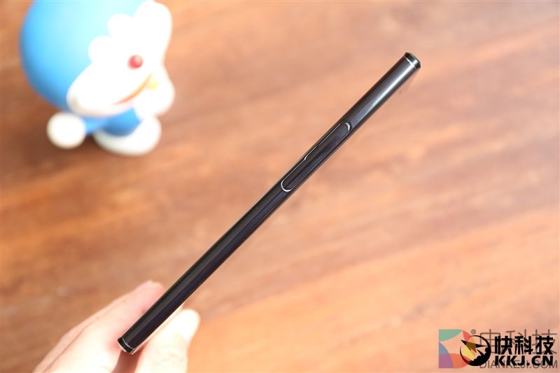 最强黑科技！4K屏+960帧慢动作：索尼Xperia XZ Premium评测