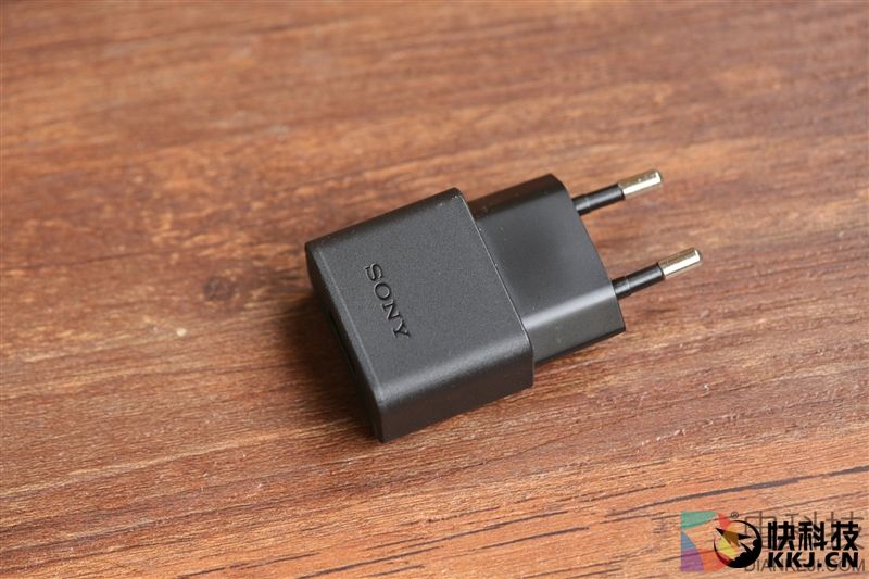 最强黑科技！4K屏+960帧慢动作：索尼Xperia XZ Premium评测