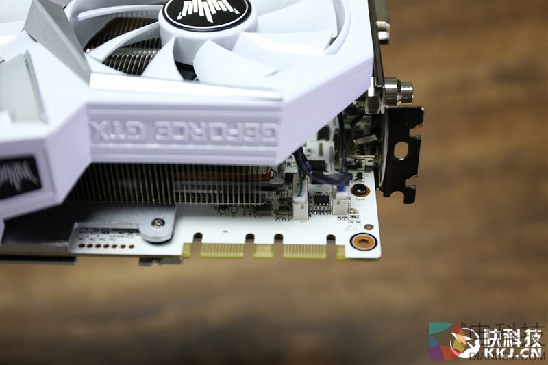 6999元纯白信仰！影驰GTX 1080 Ti HOF名人堂评测