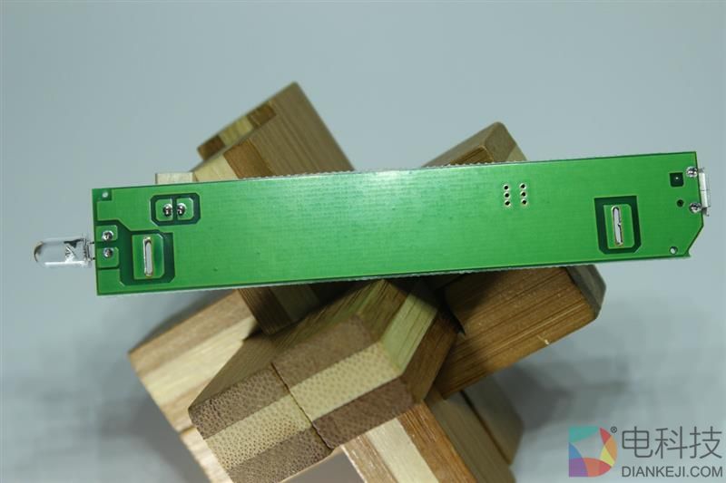 电扇一开 清风徐来:羽博Y-F01小风扇评测