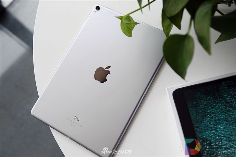 隔壁苏菲又完犊子了：10.5寸iPad Pro体验