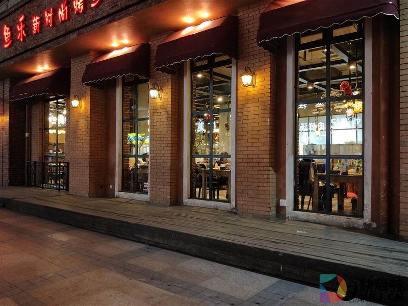 OPPO R11评测：首发骁龙660！下一个2000万销量爆款