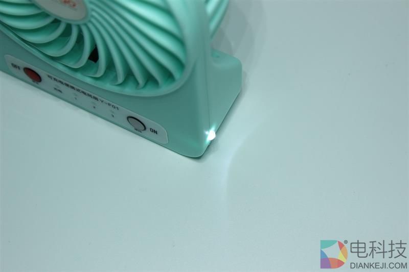 电扇一开 清风徐来:羽博Y-F01小风扇评测