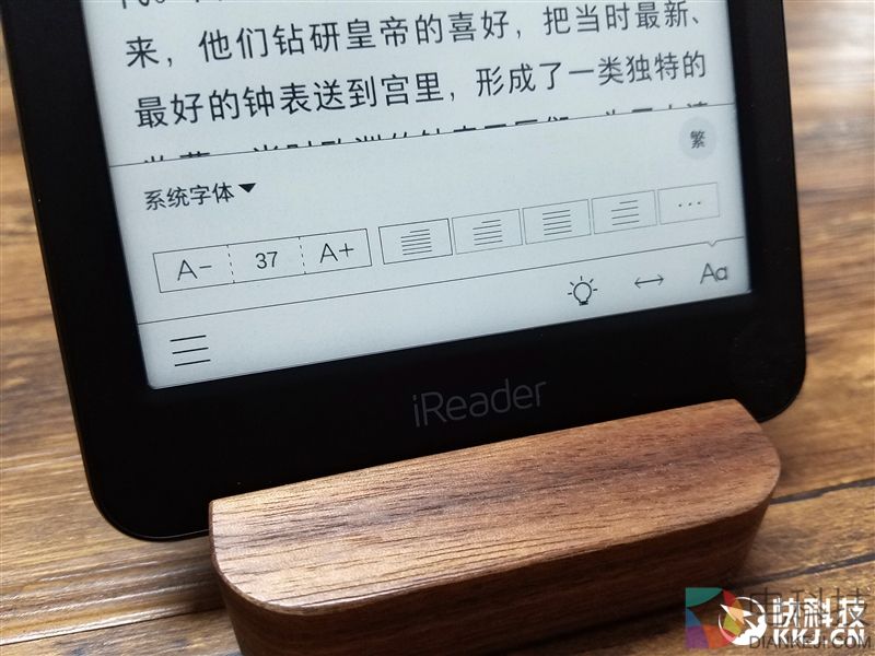 正面抗衡亚马逊！掌阅第三代阅读器iReader Light评测