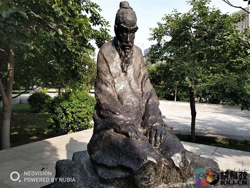 外媒眼中的国产最强机！nubia Z17体验评测：无边框+变焦双摄