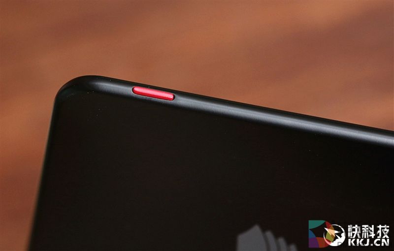 正面抗衡亚马逊！掌阅第三代阅读器iReader Light评测