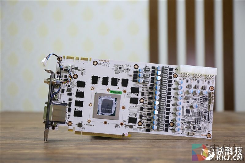 6999元纯白信仰！影驰GTX 1080 Ti HOF名人堂评测