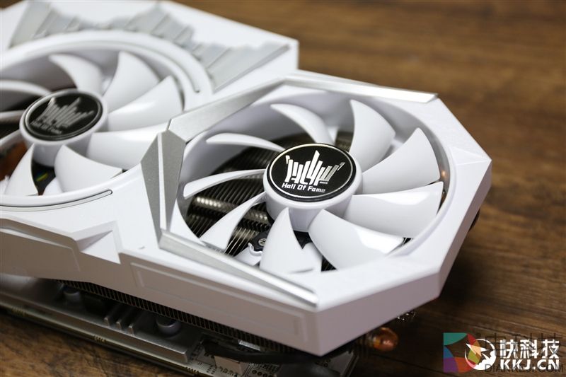 6999元纯白信仰！影驰GTX 1080 Ti HOF名人堂评测