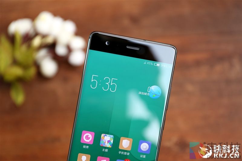 外媒眼中的国产最强机！nubia Z17体验评测：无边框+变焦双摄