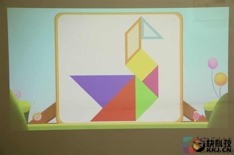 imea儿童无屏电视评测：红外息屏+护眼模式！也许它比你更关心熊孩子的视力