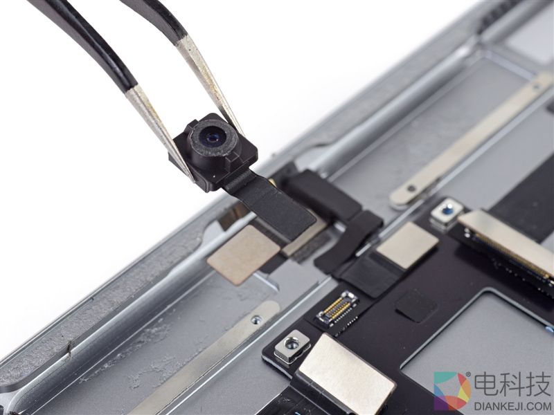 10.5英寸iPad Pro拆解:史上最难拆的iPad